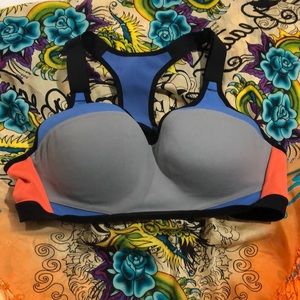 Victoria’s Secret Sports Bra 36 C